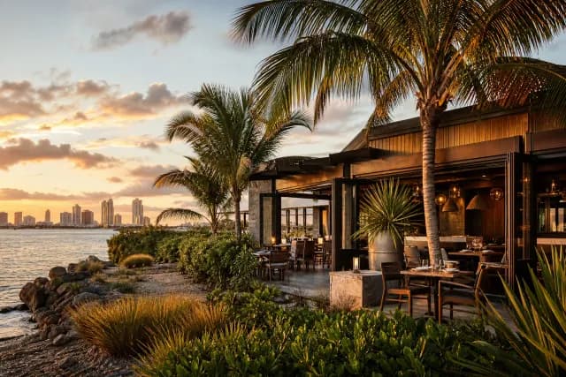 Restaurant location scene representing Florida